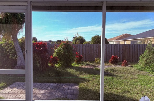 Winter Haven House | Cozy 2-bedroom house in a beautiful Winter Haven area near Legoland and BokTower