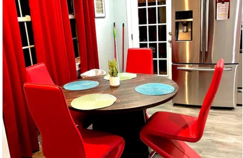 Southeast Raleigh House | Cozy 2-bedroom house in wonderful Garner with cool AC