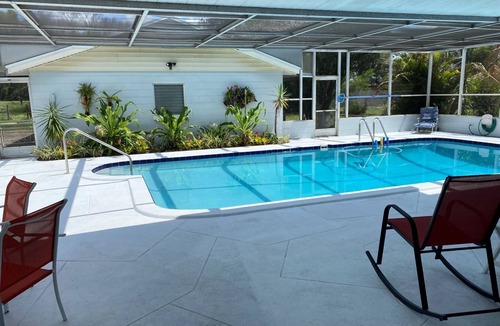 Lake Wales House | Cozy 2-bedroom pool home in the country 4 miles from downtown Lake Wales