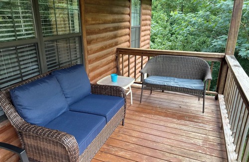 Ten Mile Cabin | Cozy 2-BR Cabin on Watts Bar Lake — Perfect for Fishing & Family