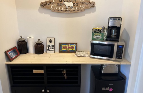 Seabrook Apartment | Cozy 2 room APARTMENT WITH MARSH VIEW!