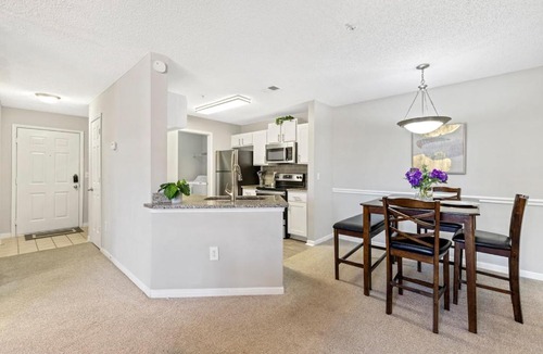 Athens Apartment | Cozy 2BR Athens Retreat Near UGA and Downtown