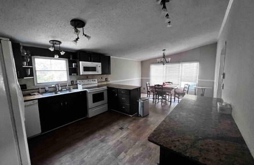 Bowling Green House | Cozy 3 Bed/2 Bath House in Lake Wylie area
