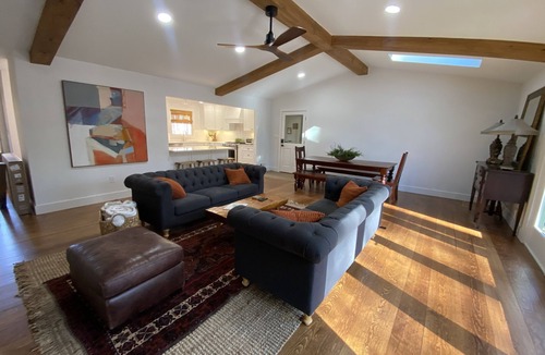 Athens House | Cozy Athens Retreat- All Decked Out with Pond View-7 miles from Dwntwn
