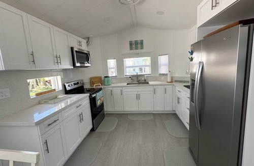 Hutchinson Island South Cottage | Cozy beach cottage.