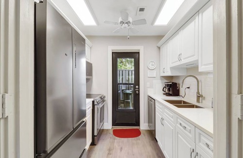 Oceanside Condo | Cozy Beach Retreat with Tennis! Short walk to the beach!