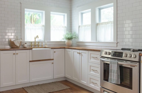 Downtown Zephyrhills House | Cozy & Bright Fully Renovated Coastal Cottage