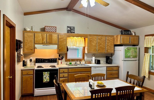 Almond House | Cozy Cabin Getaway Near Bryson City