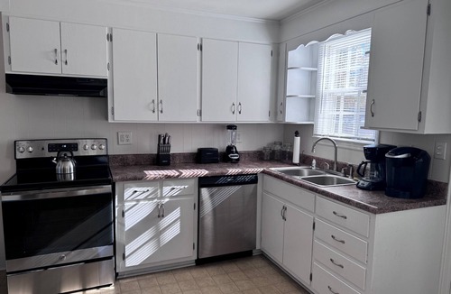 Midtown Cottage | Cozy Camellia Cottage – Minutes to Downtown & Augusta National