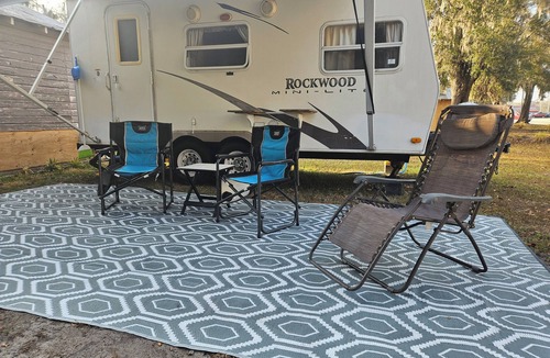 Fort Meade House | Cozy Camper near local businesses and amenities Fort Meade with AC