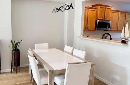 Cary House | Cozy Cary Comfort- Walkable to Downtown