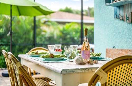 Naples Villa | Cozy Coastal Cottage at Naples Bay, Pickleball, Botanical Garden