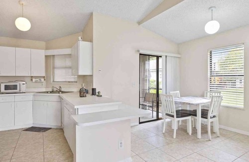 Fort Pierce Condo | Cozy Coastal Retreat in Fort Pierce.