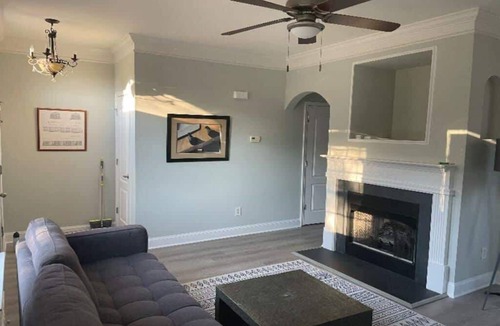 Cornelius House | Cozy Corner Townhome