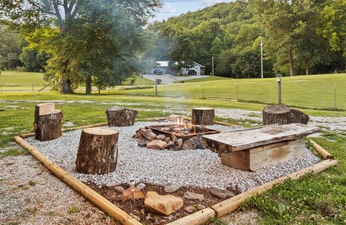 Winona Cottage | Cozy Cottage - Direct access to Brimstone Trails - Multiple Hot Tubs- Fire Pits