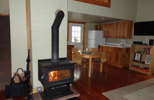 Asheville Cottage | Cozy cottage in mountains 2.2 miles from downtown.