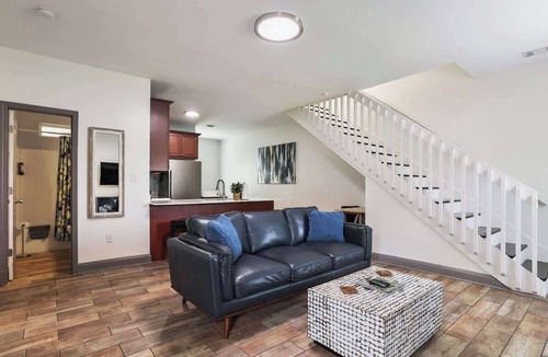 Thunderbolt House | Cozy Cottage Near Thunderbolt Marina w Fenced Yard