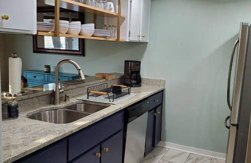 Moss Creek Cottage | Cozy cottage situated on na tidal salt marsh with stunning panoramic view!