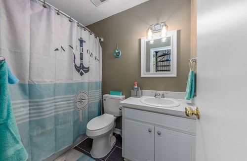 Havelock House | Cozy duplex. 30 minutes to beach or New Bern/5 minutes from MCAS Cherry Point.