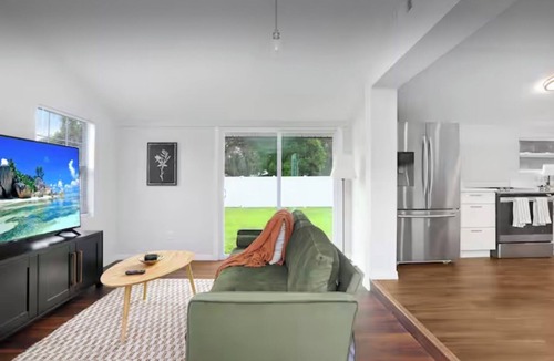 Downtown Zephyrhills House | Cozy Escape in Zephyrhills-Close to many amenities - Pet Friendly
