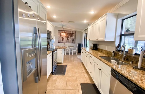 Lake Placid House | Cozy Farm House