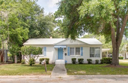 Waycross House | Cozy Georgia Vacation Rental w/Backyard & BBQ