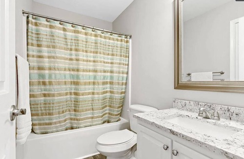 Taylors House | Cozy home in a peaceful neighborhood15 minutes to downtown Greenville and Greer.