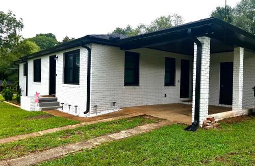 Athens House | Cozy Home in Downtown Athens