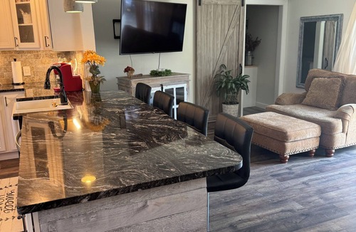 Seymour House | Cozy Home Near The Smokey MTNS & DTW Knoxville Summer Fun 2026