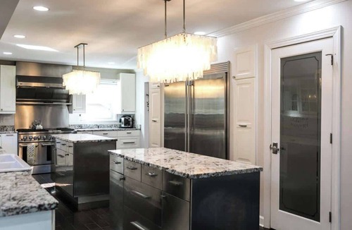 Charlotte House | Cozy Home w/POOL + CHEFS kitchen in Prime Area