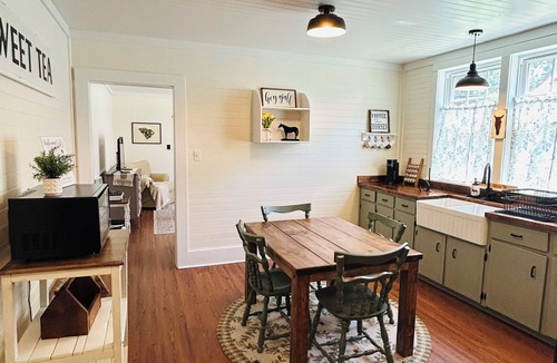 Vaucluse Cottage | Cozy “Horseshoe Cottage” Aiken SC