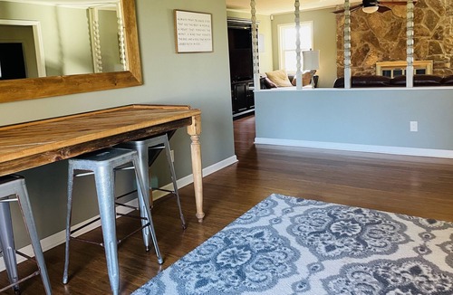 McMinn County House | Cozy house in the country close to town!