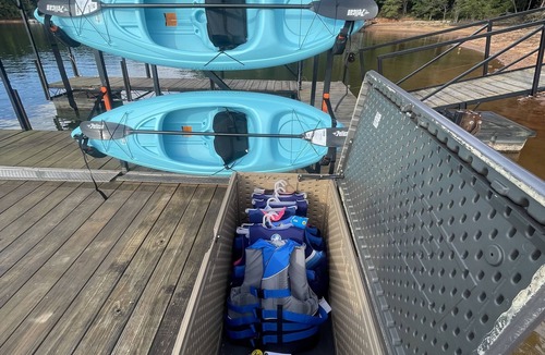 Fair Play Cabin | Cozy Lake Hartwell Cabin, 25 minutes to Clemson, No cleaning fee!