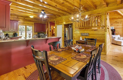 Fair Play Cabin | Cozy Lake Hartwell Getaway w/Game Room!