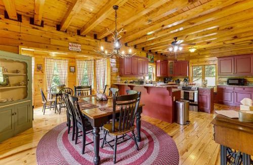 Fair Play House | Cozy Lake Hartwell Getaway w/Game Room!