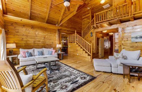 Fair Play House | Cozy Lake Hartwell Getaway w/Game Room!