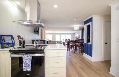 Southmont House | Cozy Lake House on Abbots Creek, Lexington NC