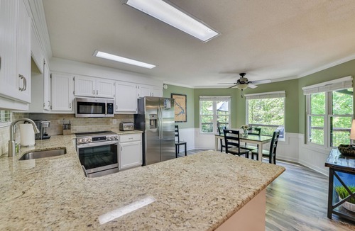 Modoc Shores House | Cozy Lakefront Escape w/Views and Boat Dock
