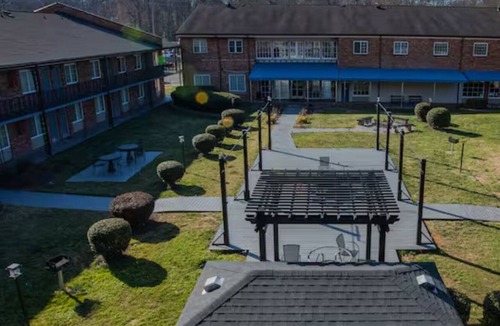 Sheffield Park Apartment | Cozy Mins To "Atrium & Novant" Uptown Char Airport