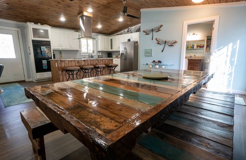 Townville Cottage | Cozy Nautical Retreat on Lake Hartwell
