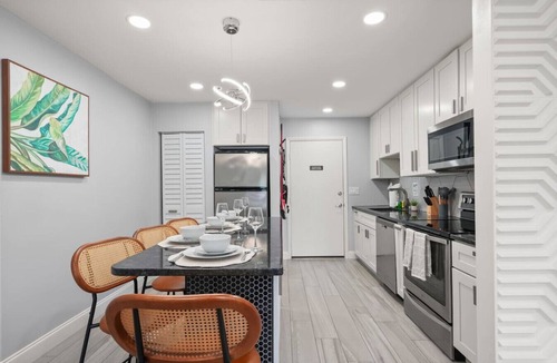 Lawsona - Fern Creek House | Cozy Orlando home close to parks, dining, and downtown fun