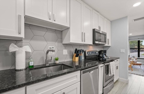 Lawsona - Fern Creek House | Cozy Orlando home close to parks, dining, and downtown fun