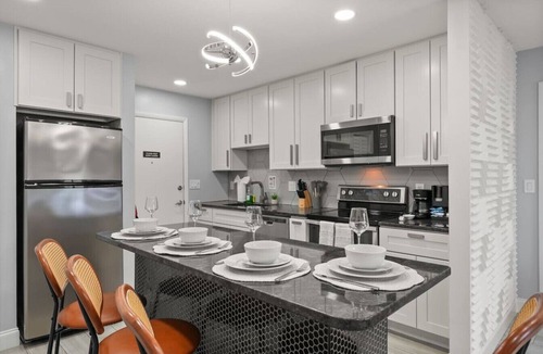 Lawsona - Fern Creek House | Cozy Orlando home close to parks, dining, and downtown fun
