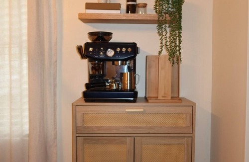 East Forest House | Cozy Private Home in Charlotte! King Bed, Big yard, Espresso machine, Fire pit