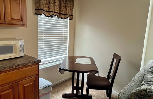 Yulee Apartment | Cozy, Quiet, Comfortable Guest House