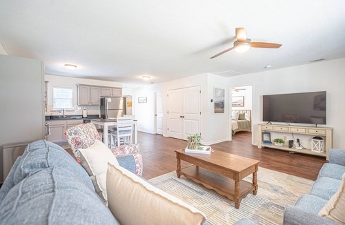 Statesboro House | Cozy Retreat in The Heart of Statesboro