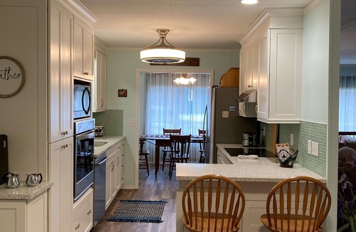 Fair Play House | Cozy Retreat on Lake Hartwell- come enjoy our beautiful sunsets!