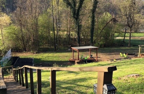 Dayton House | Cozy River House, Beautiful River Views, Community Boat Ramp, and Kayaks