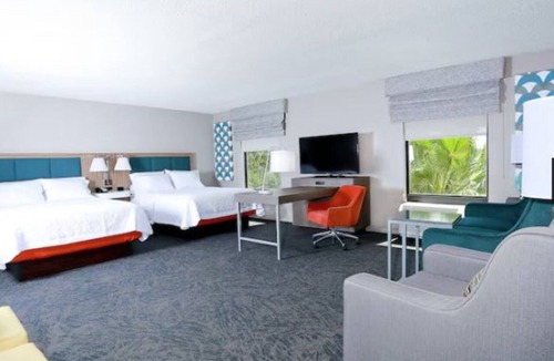 Wesley Chapel Hotel | Cozy Room w/Pool, Tea & Coffee Maker Near University of South Florida