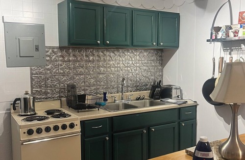 Clarksville House | Cozy, secluded 1-bedroom bungalow in beautiful Clarksville.
